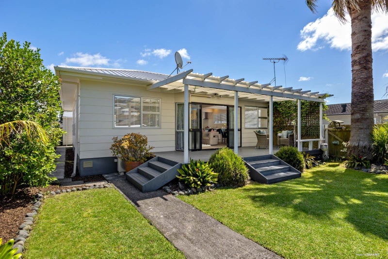 1/59 Hattaway Avenue, Bucklands Beach, Auckland - Carousel 1