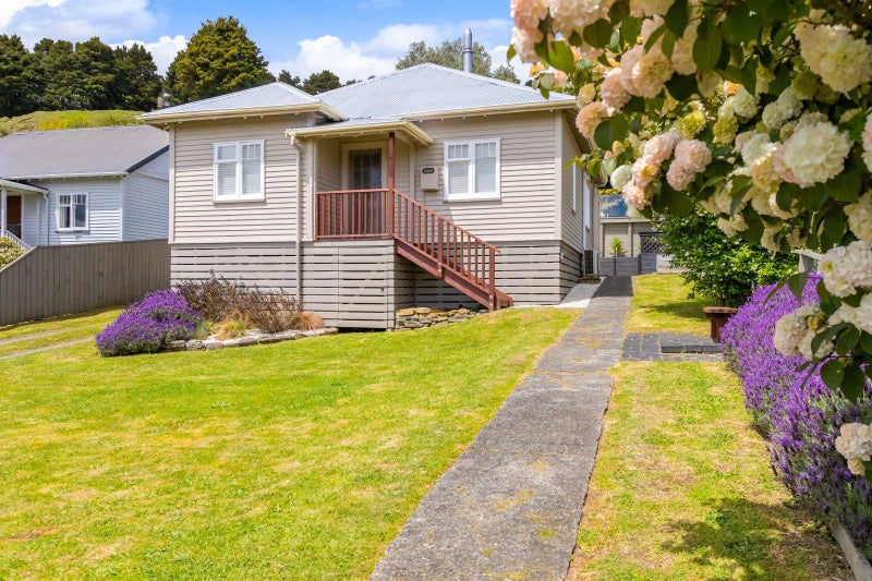 81 Sunshine Road, Taumarunui - Carousel 1