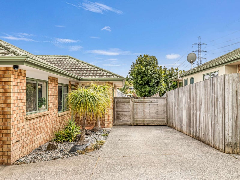 196B Hill Road, Manurewa, Auckland - Carousel 2
