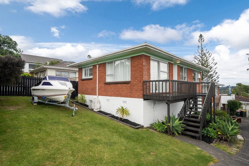 1/24 Bayview Road, Bayview, Auckland - Carousel 1