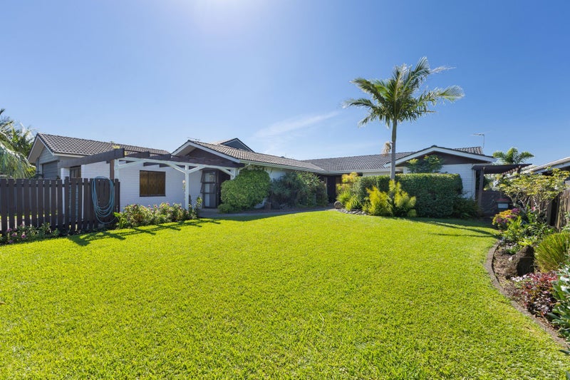 61 Rosario Crescent, Red Beach, Whangaparāoa - Carousel 2