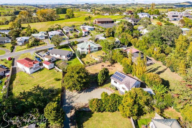 52 Hurndall Street East, Maungaturoto - Carousel 2