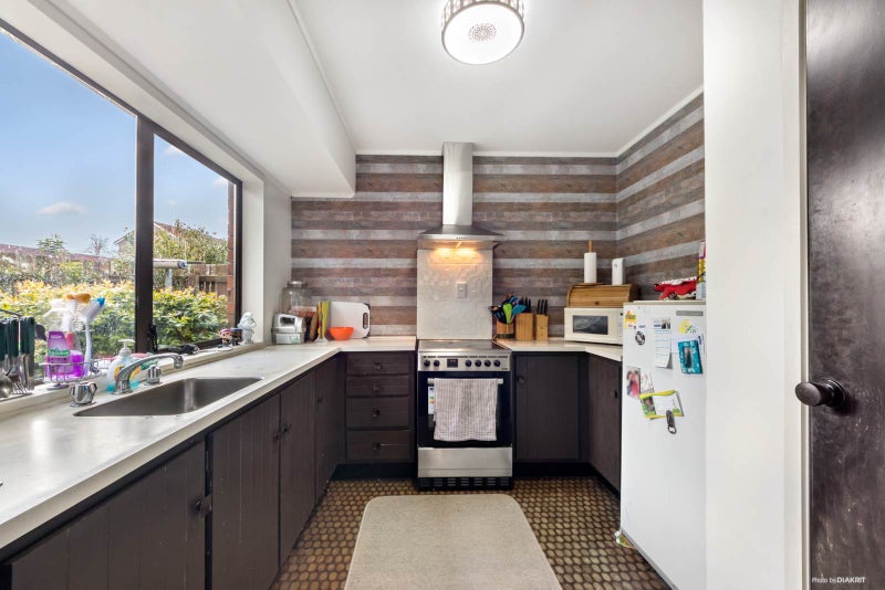 1/4 Tomintoul Place, Highland Park, Auckland - Carousel 2