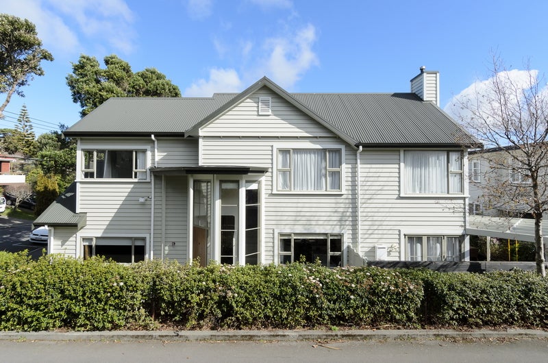 22B Everest Street, Khandallah, Wellington - Carousel 1
