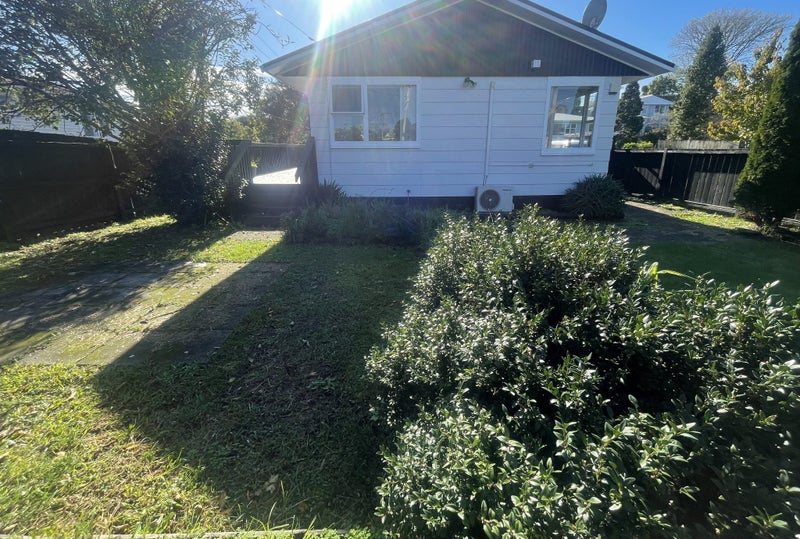 19 Ribblesdale Road, Henderson, Waitakere City, Auckland - Carousel 1