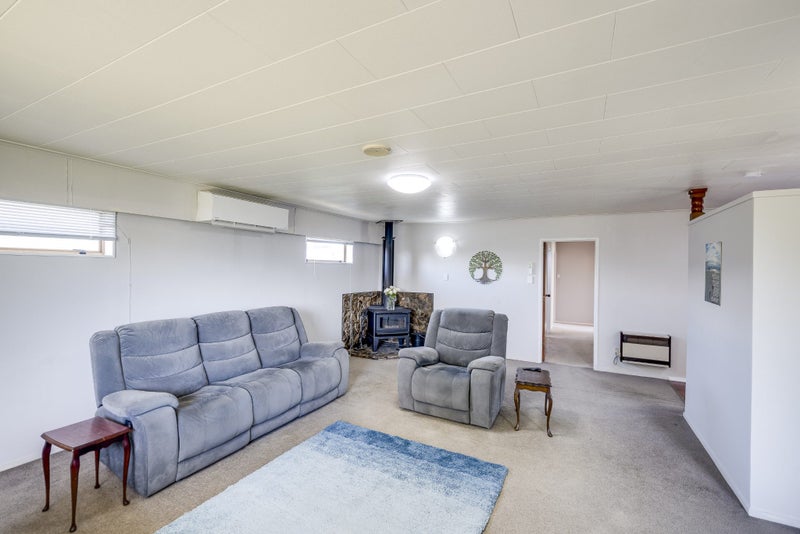 17 Walton Place, Flaxmere, Hastings - Carousel 2