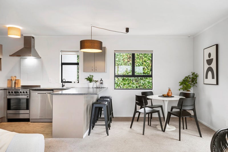 6/17 Coyle Street, Sandringham, Auckland - Carousel 1