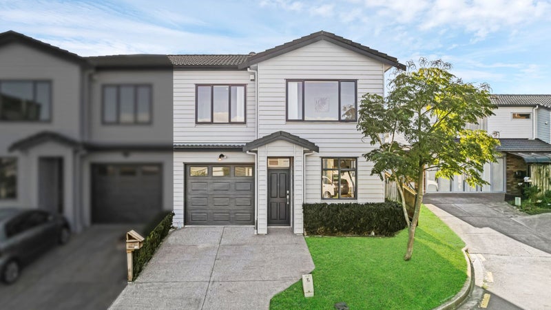 8 Bushpark Place, Flat Bush, Auckland - Carousel 1