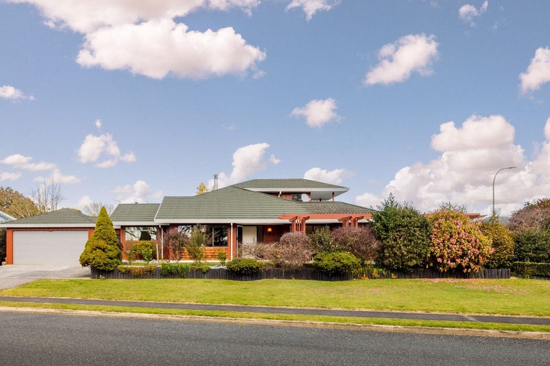 2 Byron Street, Leamington, Cambridge - Carousel 1