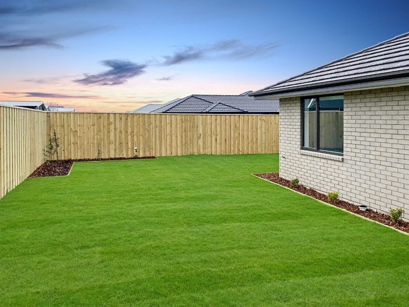 34 Quinn Crescent, Woodend, Woodend - Carousel 12