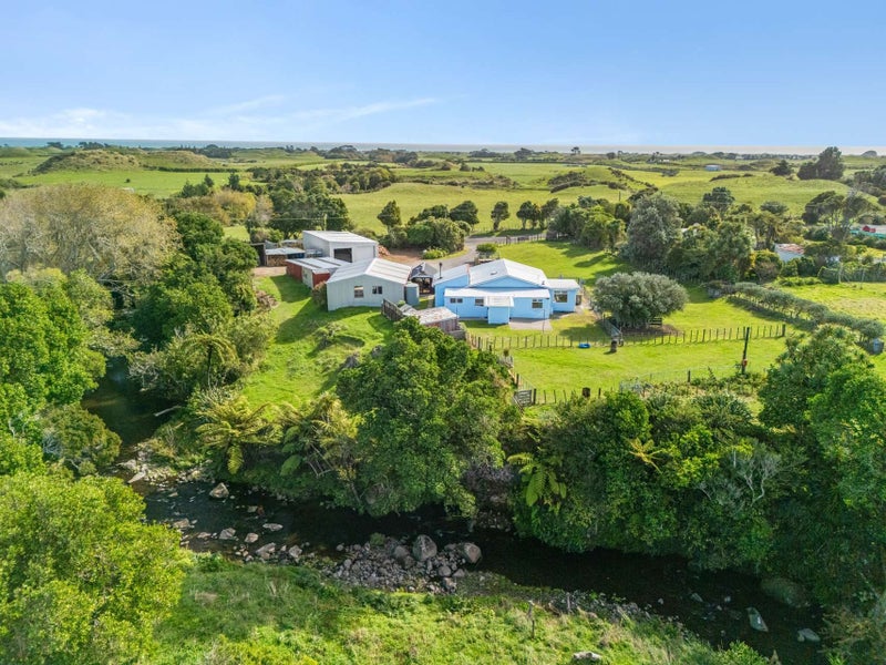 6324 South Road, Opunake - Carousel 1