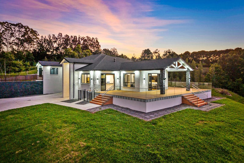 300 Whitford Road, Whitford, Whitford - Carousel 1