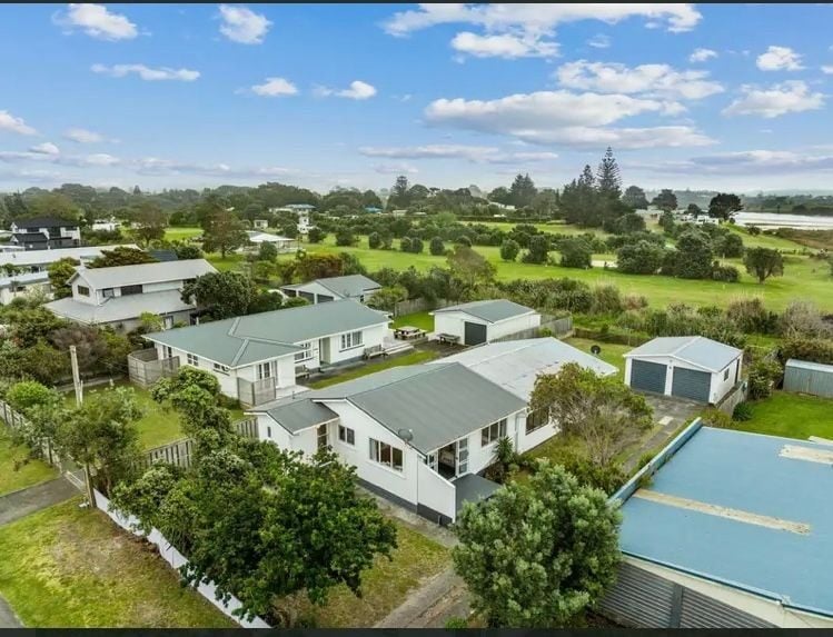 37B Brick Bay Drive, Sandspit, Warkworth - Carousel 2