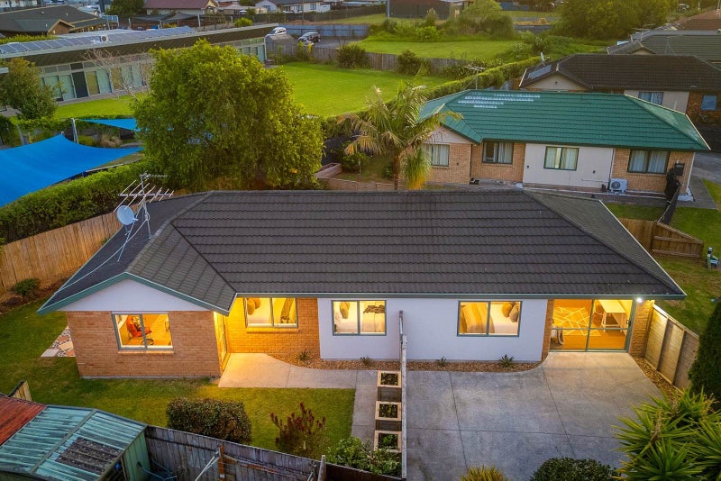 5 Portrush Lane, Takanini, Auckland - Carousel 1