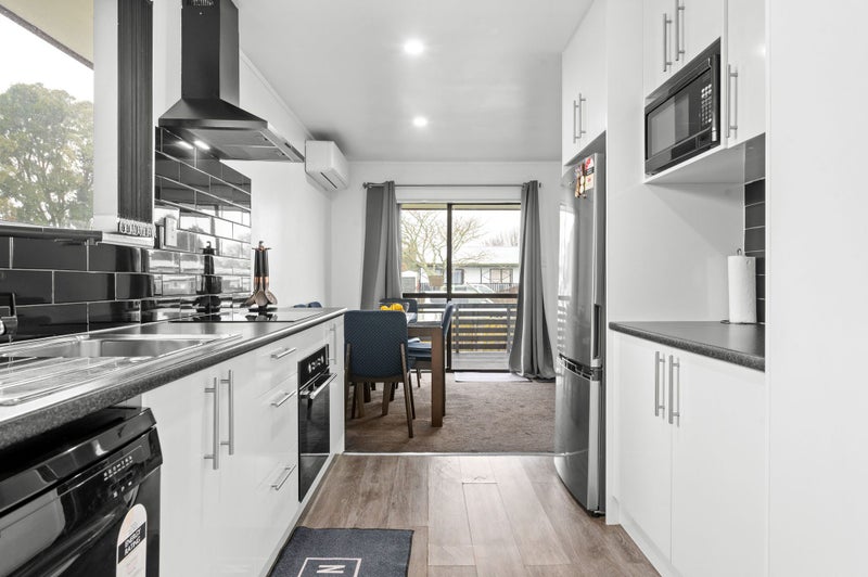 20A Crawshaw Drive, Nawton, Hamilton - Carousel 1