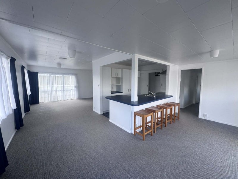 12 Tennyson Drive, Owhata, Rotorua - Carousel 1