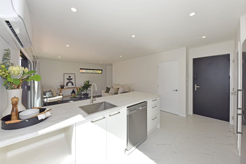 3/124 Milton Street, Somerfield, Christchurch - Carousel 2