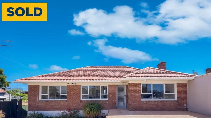 2/322 East Coast Road, Sunnynook, Auckland - Carousel 1