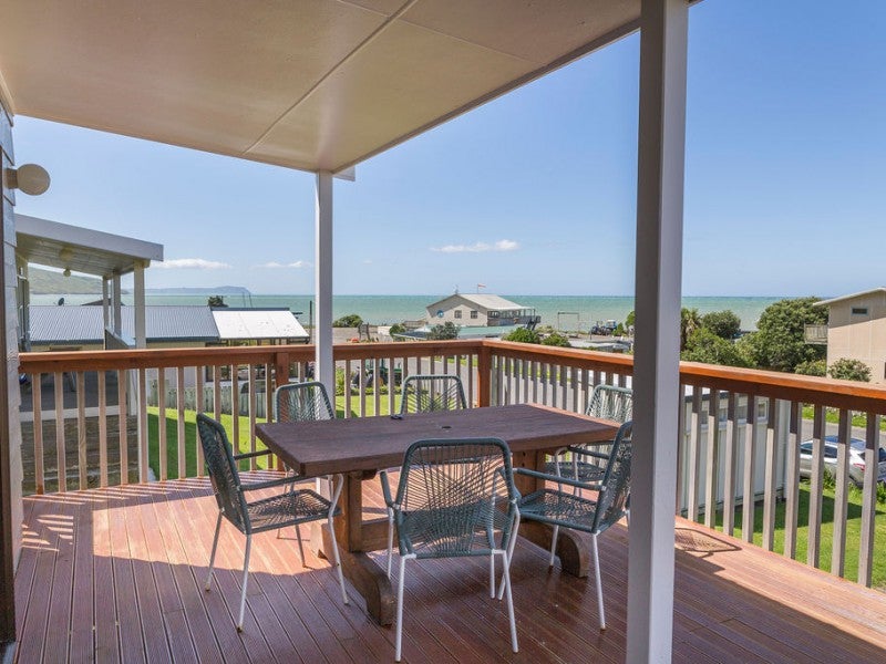 Property Valuation for 68 Akitio Esplanade, Akitio Trade Me Property