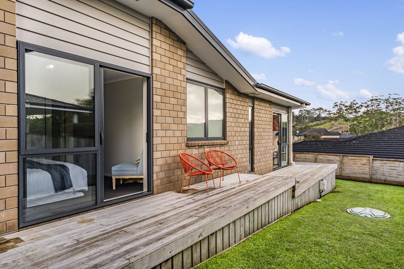 29 Bartlett Drive, Silverdale, Silverdale - Carousel 2