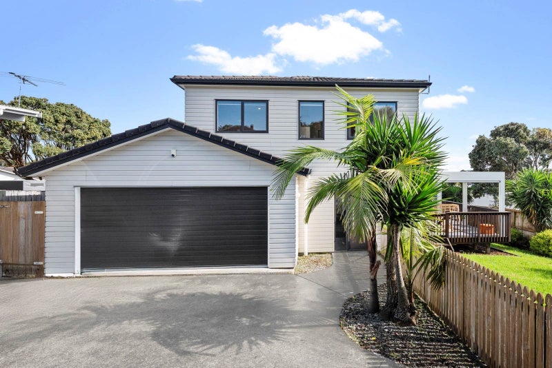 2/23 Ruawai Road, Mount Wellington, Auckland - Carousel 1