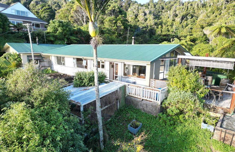 7 Redwood Place, Karoro, Greymouth - Carousel 2