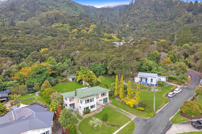 2 Miro Street, Te Aroha, Te Aroha - Carousel 1