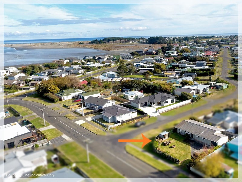 19 Linklater Avenue, Foxton Beach, Foxton - Carousel 1
