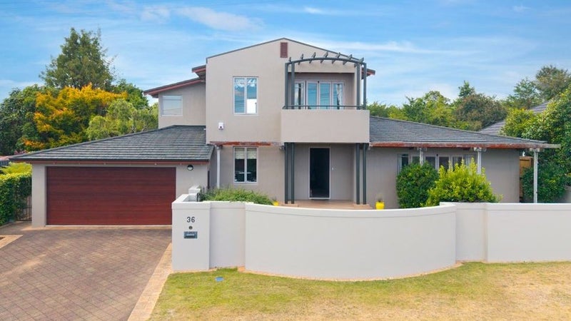 36 Huia Street, Taupo - Carousel 1
