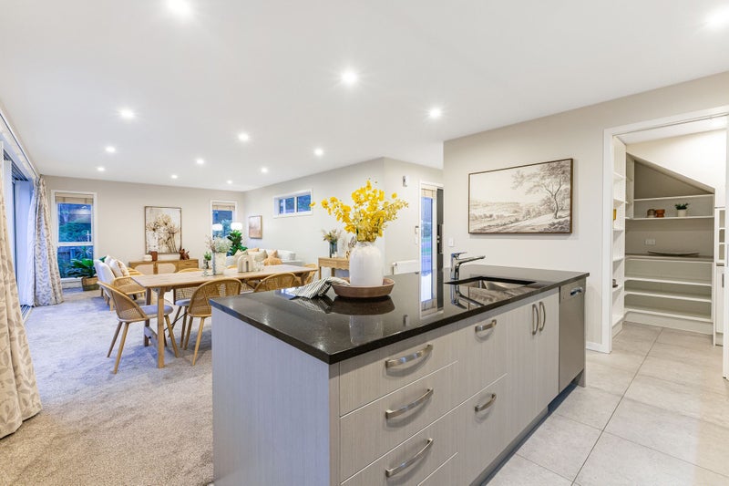 51 Banks Boulevard, Whitby, Porirua - Carousel 2