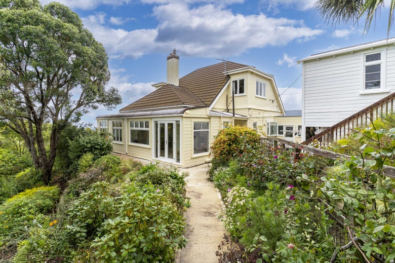 10 Hart Street, Belleknowes, Dunedin - Carousel 2