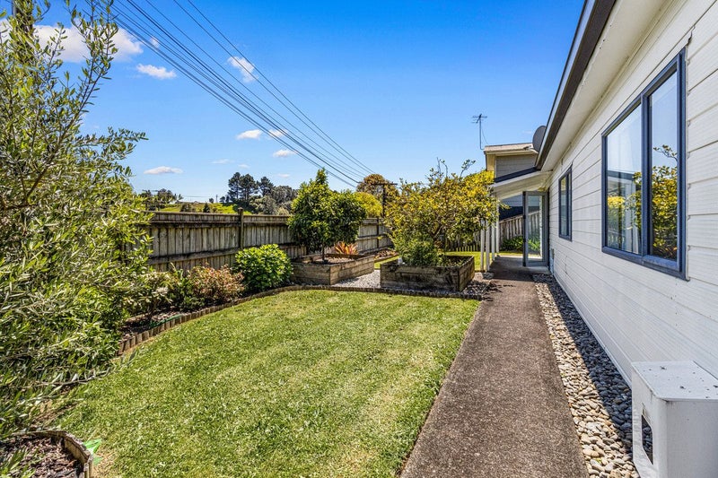 31 Beaumont Crescent, Frankleigh Park, New Plymouth - Carousel 2