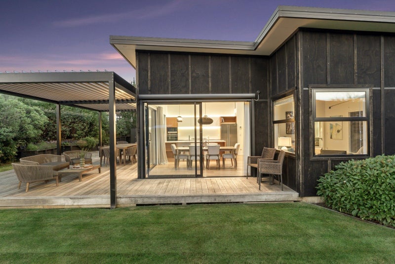 1 Kirimoko Crescent, Wanaka, Wanaka - Carousel 2