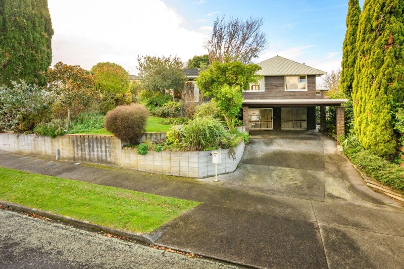 40 Parkland Crescent, Terrace End, Palmerston North - Carousel 1