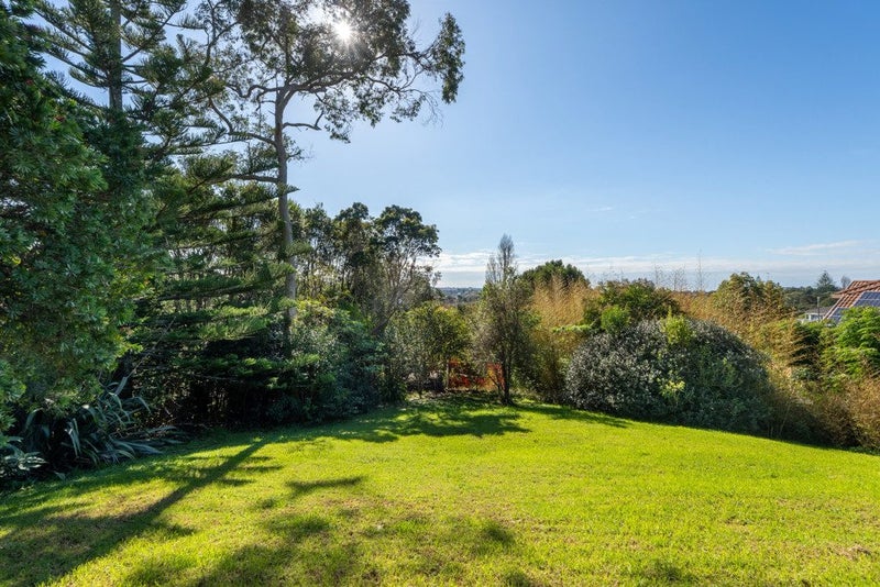 295 Glenfield Road, Glenfield, Auckland - Carousel 2