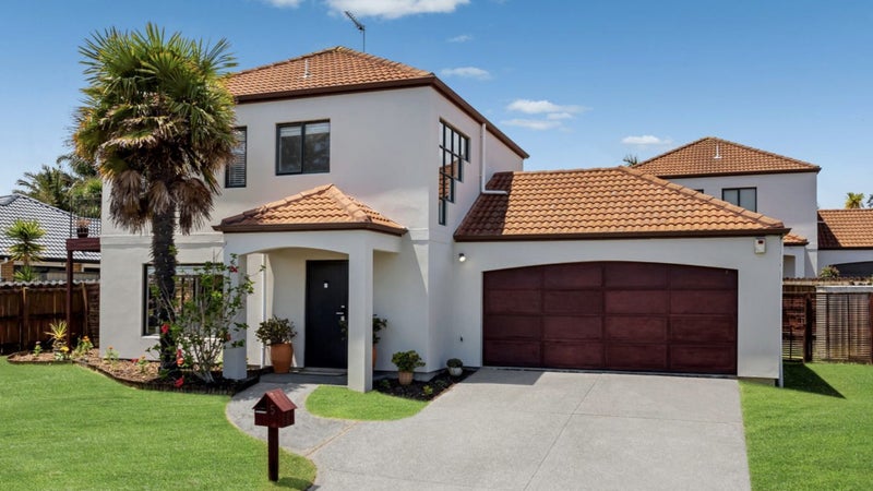 5A Nad Place, East Tamaki Heights, Auckland - Carousel 1