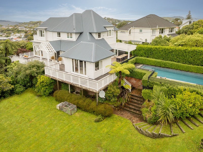 34 Baroda Street, Khandallah, Wellington - Carousel 1
