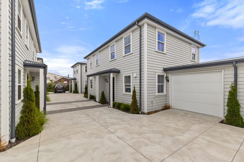 2/24 Devon Street, Sydenham, Christchurch - Carousel 1