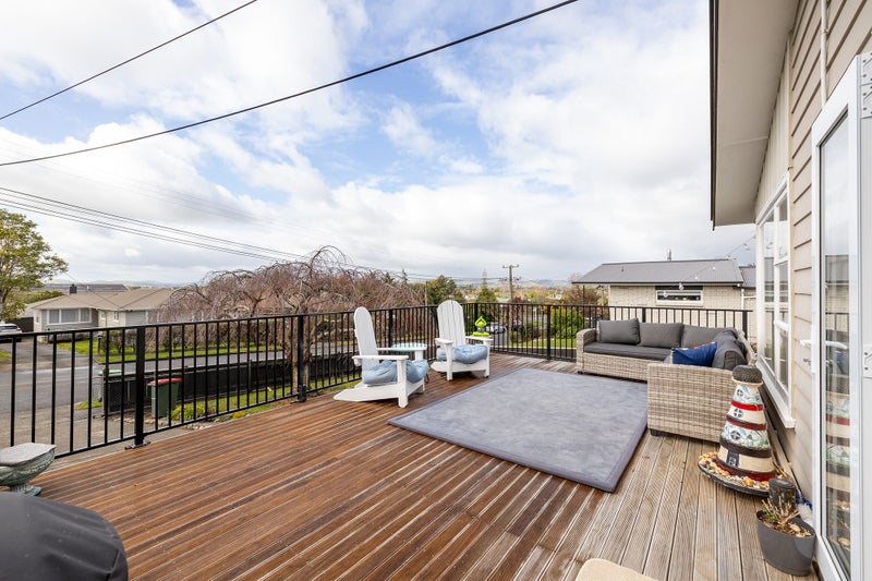 5 Puriri Crescent, Lansdowne, Masterton - Carousel 2