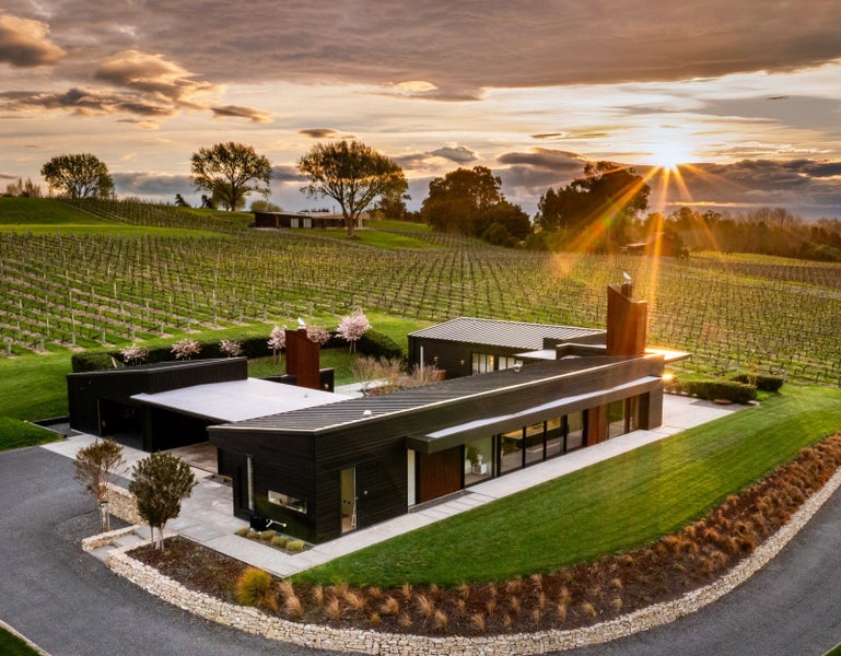 25 Side Road, HAUMOANA, Haumoana - Carousel 1