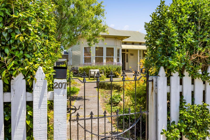 207 Egmont Street, Patea, Patea - Carousel 1