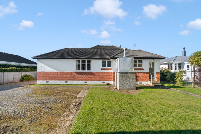 6 Grey Street, Martinborough - Carousel 23