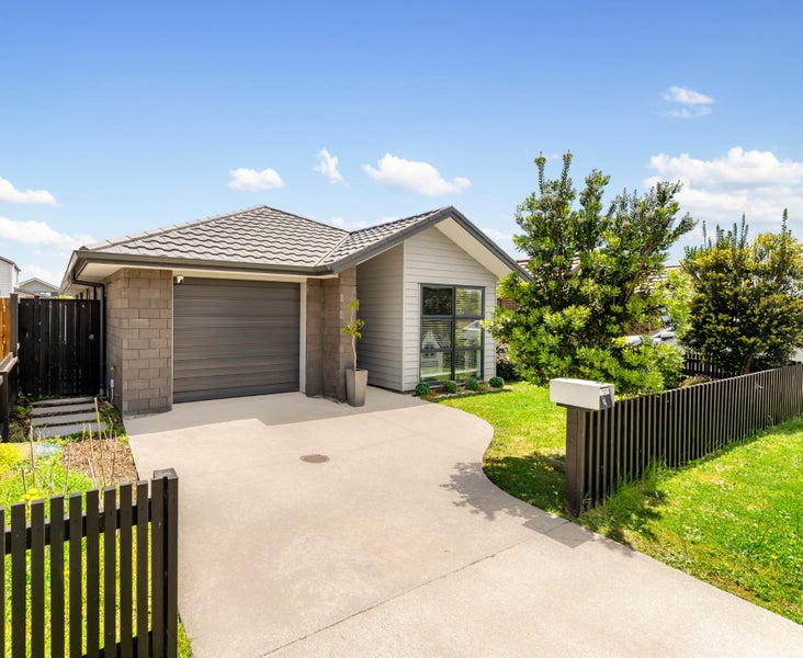 14 Piripono Crescent, Pukekohe, Pukekohe - Carousel 1