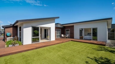 31 Blackmore Place, Springlands, Blenheim - Carousel 1