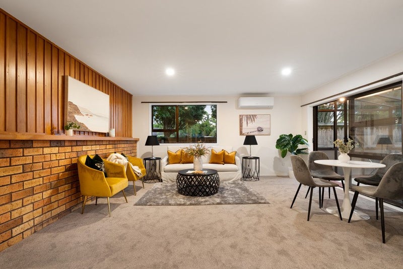 2/21 Walter Strevens Drive, Conifer Grove, Takanini - Carousel 2