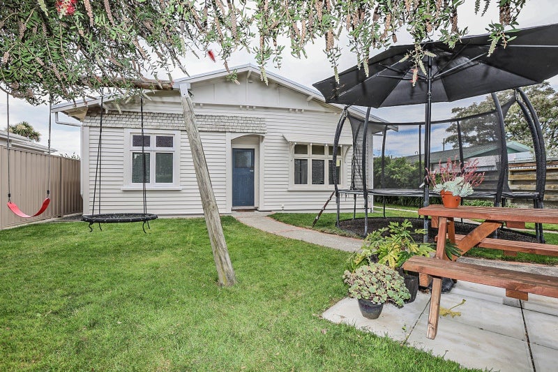 112B Mayfair Avenue, Mayfair, Hastings - Carousel 14