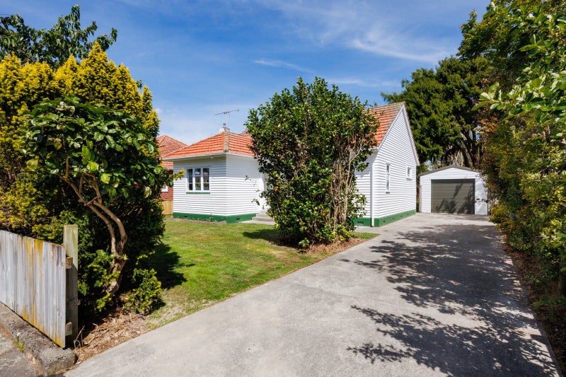 258 College Street, West End, Palmerston North - Carousel 1
