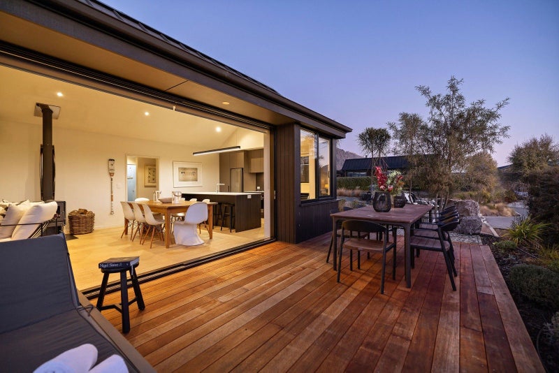 6 Fife Court, Jacks Point, Queenstown - Carousel 2