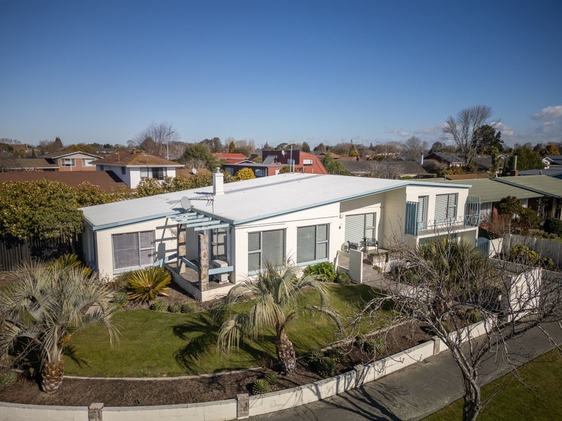 7 Rosedale Place, Avonhead, Christchurch - Carousel 2