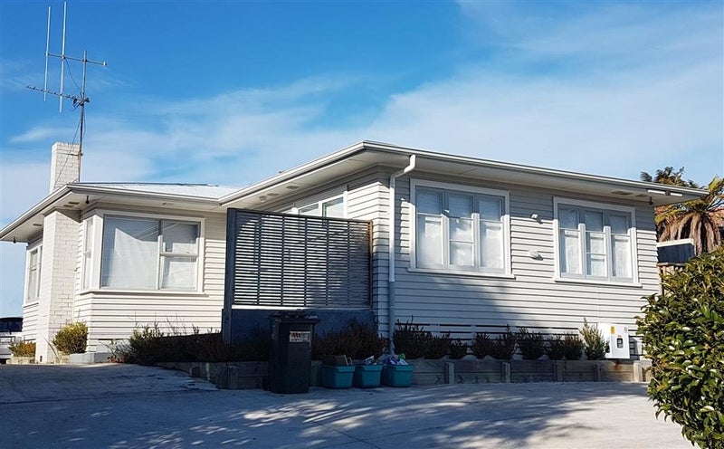 4/41 Mount View Road, Melville, Hamilton, Waikato - Carousel 1